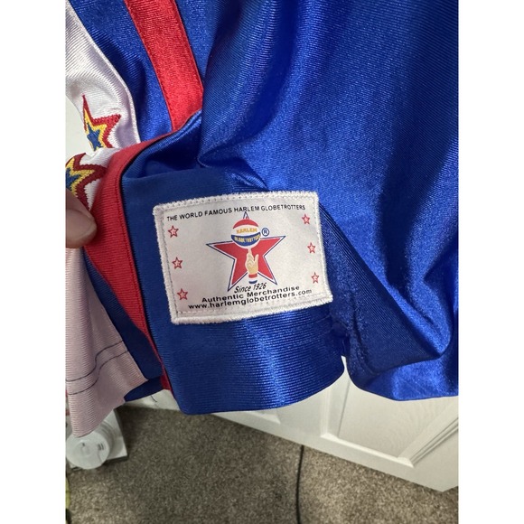 Harlem Globetrotters Jersey Big Easy Signed Size Small - Picture 4 of 12